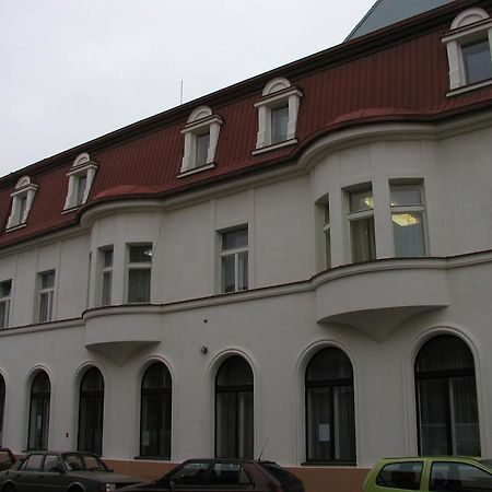 Hotel Mrazek Pardubice Luaran gambar