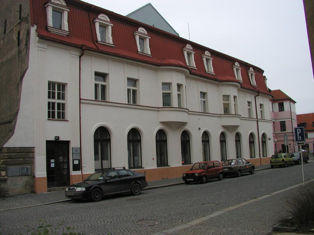 Hotel Mrazek Pardubice Luaran gambar