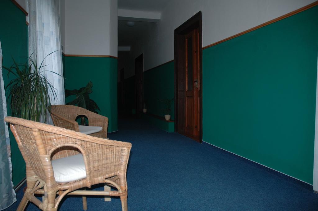 Hotel Mrazek Pardubice Luaran gambar