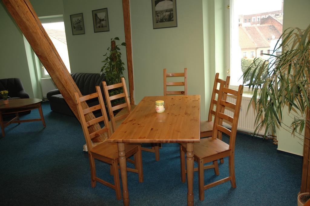 Hotel Mrazek Pardubice Luaran gambar